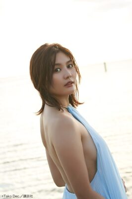 【画像5枚】林ゆめ、初の写真集で美ボディ炸裂！　「全然違う私を見せられる一冊♡」