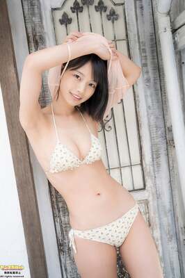 夏目綾、大胆SEXYな脱ぎグラビア披露！豊田ルナが撮影！！