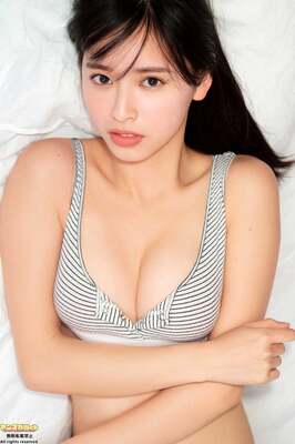 「ミスマガジン」大槻りこ、色っぽい表情で魅せる健康的な美ボディに釘付け！！